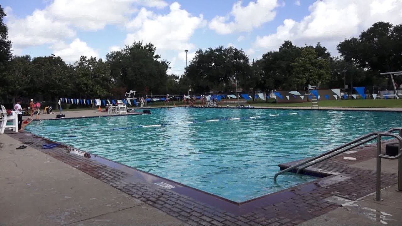 Swimming Lessons at the Municipal Pool