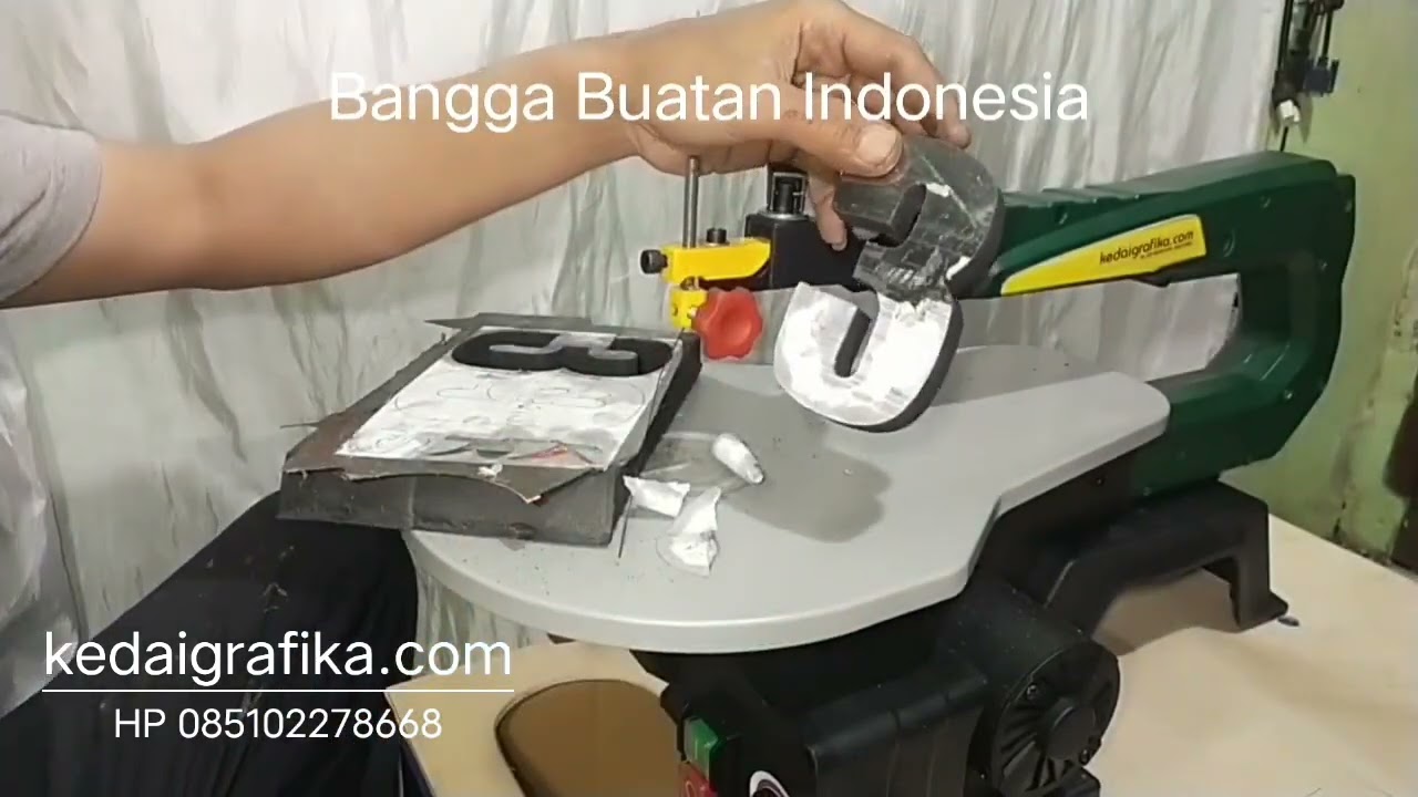 Mesin Potong Huruf Timbul Stainless