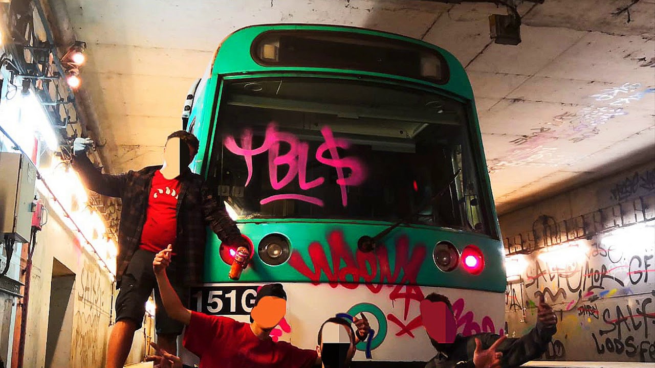 KHEIS x DROGASDEDISE&Ntilde;O