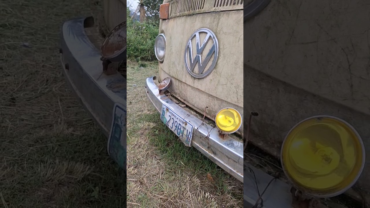 This VW Bulli needs help!!! 🤕  #vwbulli #shorts_  #vwbus #guatemala  #vwlover #videoreels