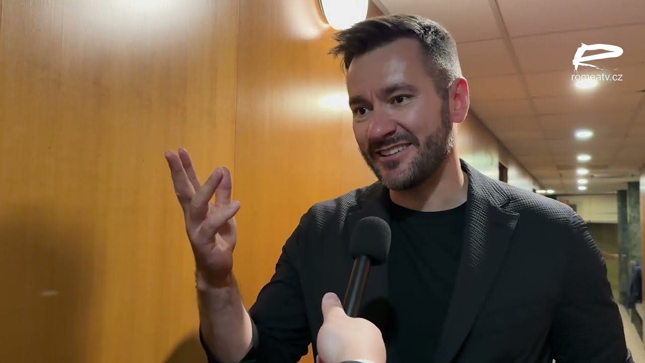 Marek Ztracený a kytarista Patrik Bartko pro ROMEA TV: Mezinárodní den Romů je pro nás silný moment