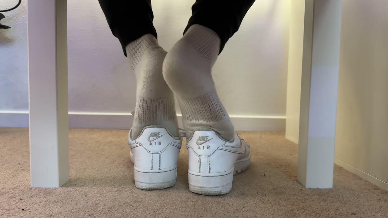 Nike Air Force 1 Shoeplay