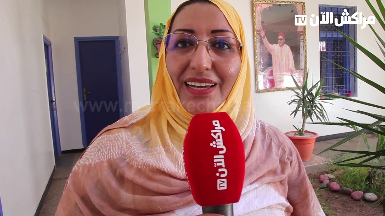 اساتذة وأطر ثانوية الزرقطوني بمراكش يحتفون بهناء الشقاف صاحبة اعلى معدل وطني في البكالوريا