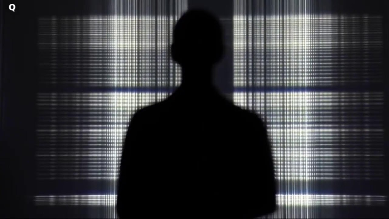 Stillness in Superposition – A Live Immersion into the Quantum Now