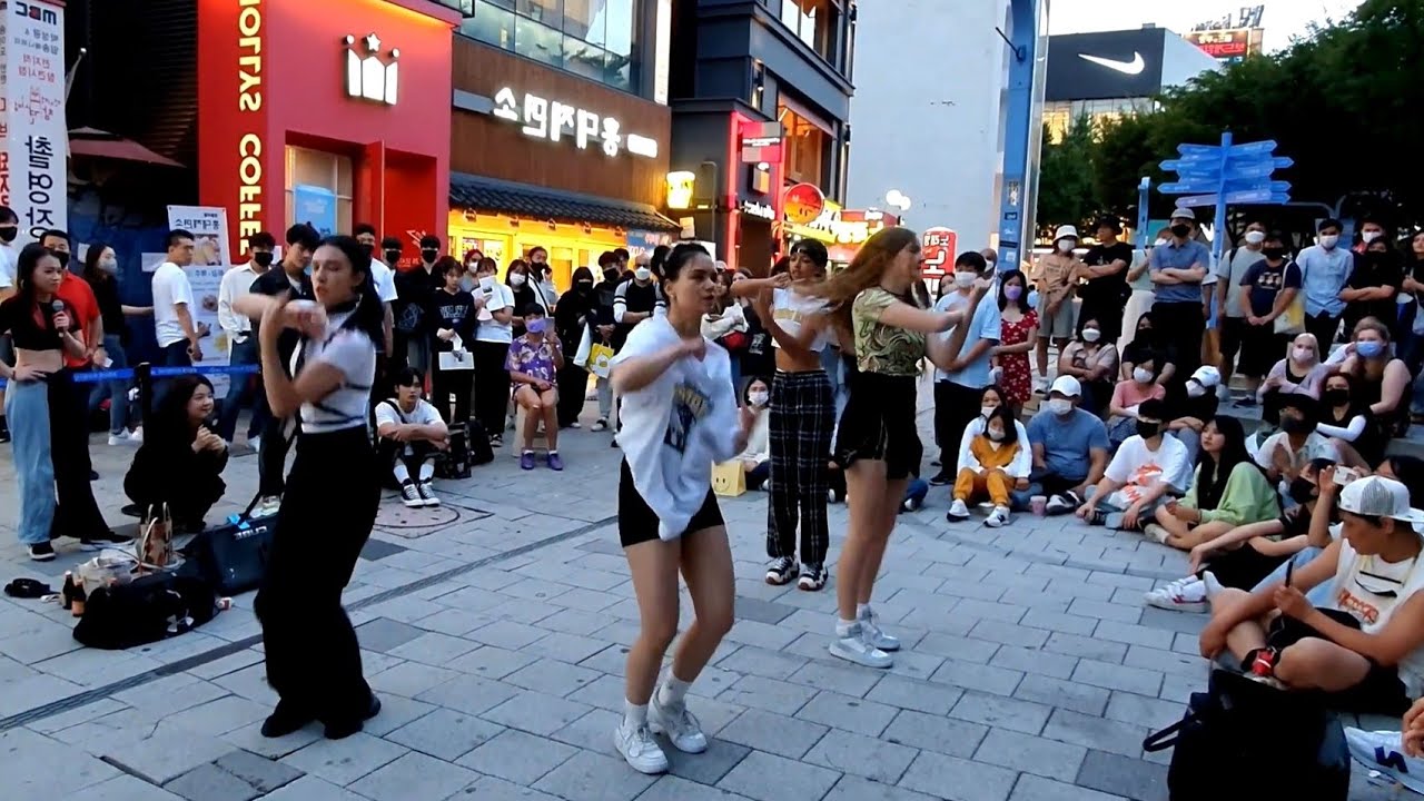 SATURDAY. YOUNG NATION. LOVELY UKRAINIAN GIRLS. DYNAMIC CAPTIVATING PERFORMANCE. HONGDAE.