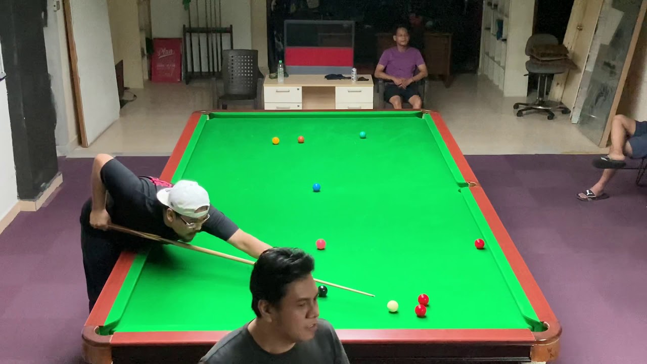 Snooker 102 break by Reza Hassan with new Parris Cue