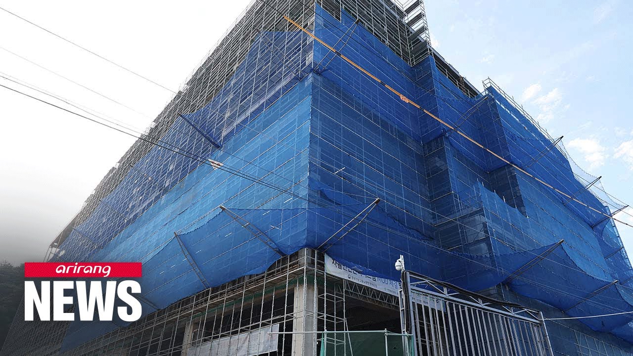 Two workers dead, three injured after accident at warehouse construction site in Anseong