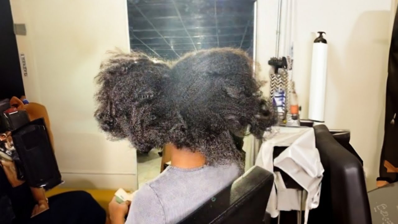 When she realized her hair can be roller set 😲🤗