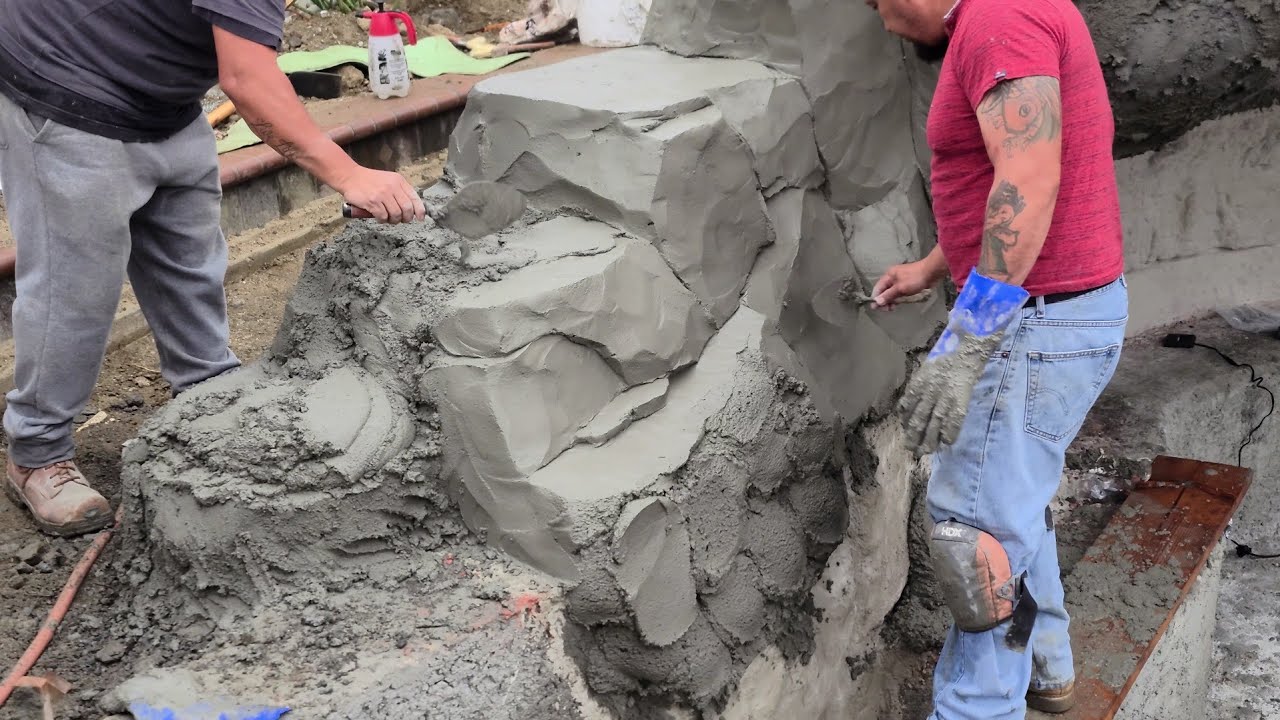 haciendo piedras artificiales con cemento y arena