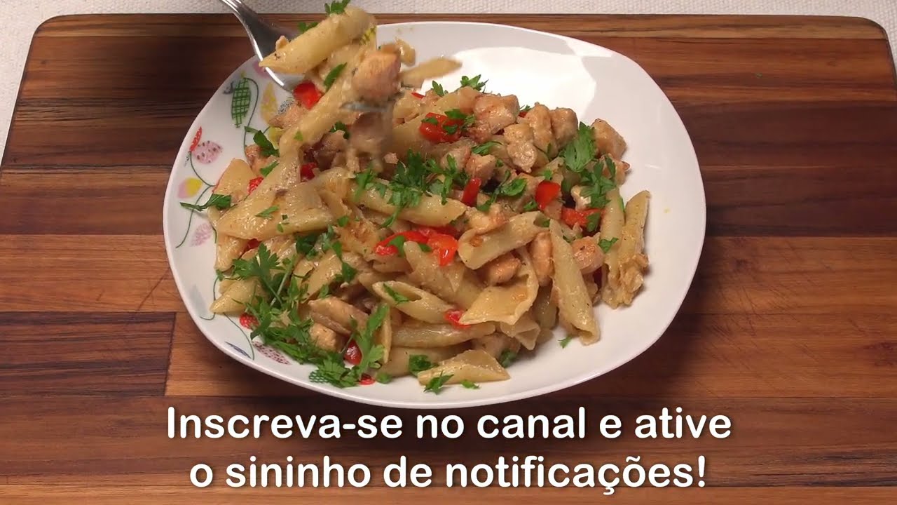 Macarrão cremoso com peito de frango! Receita deliciosa em 15 minutos!