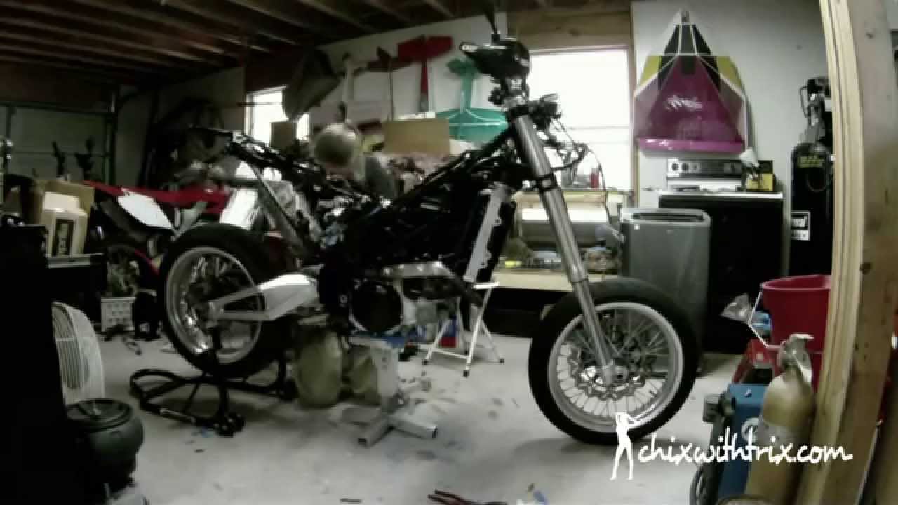 ChixTech: Aprilia SXV 550 reassembly time lapse, Gopro HD