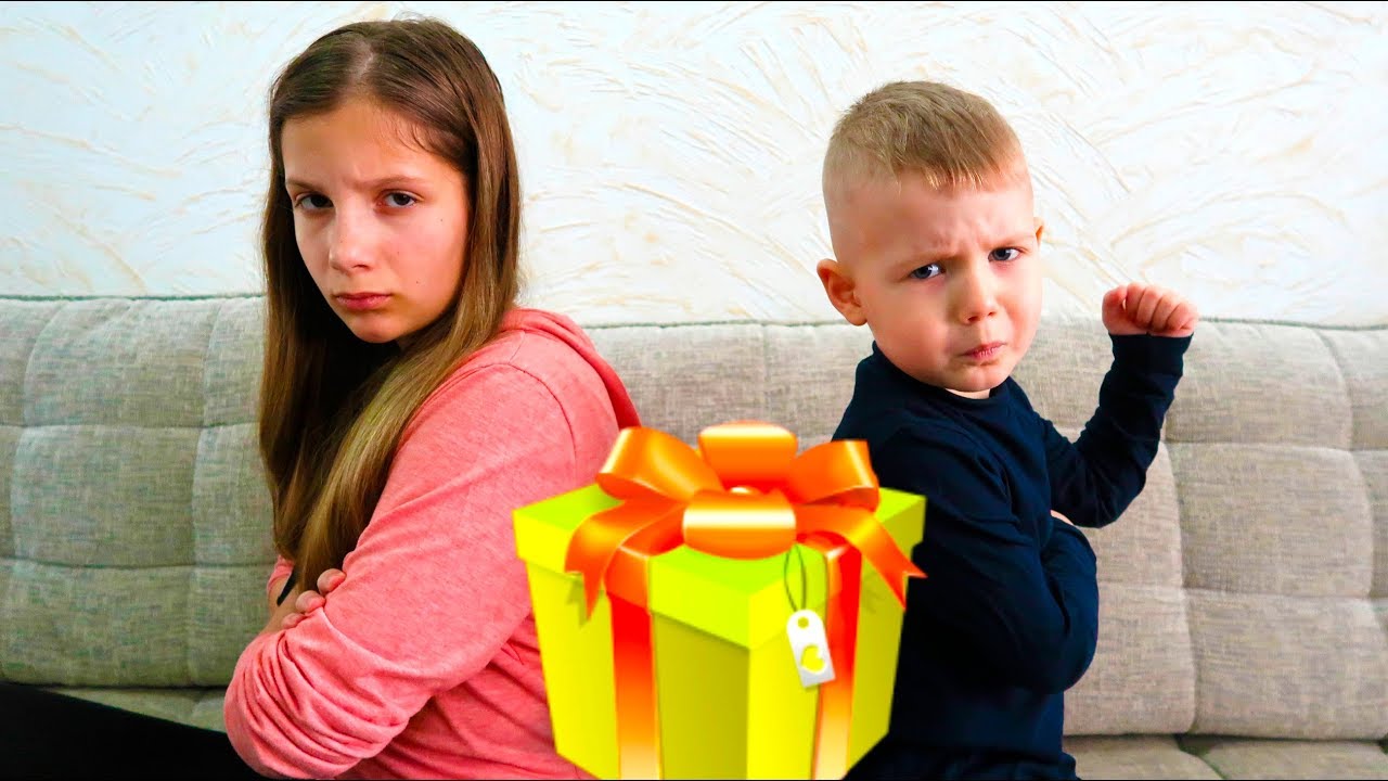 Cine va primi mai MULTE CADOURI