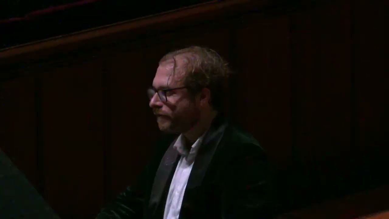Adam Golka plays Beethoven Sonata opus 13 