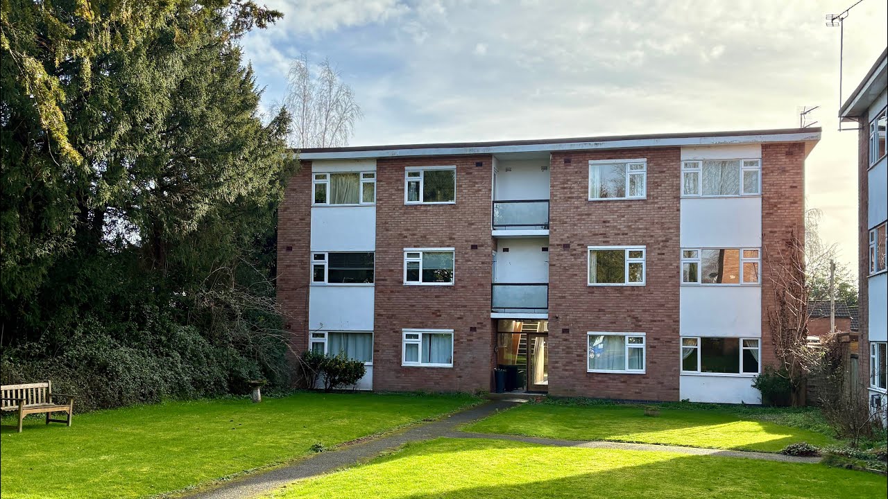 For Sale, North of Royal Leamington Spa Town Centre - Apartment with potential #home #property #diy