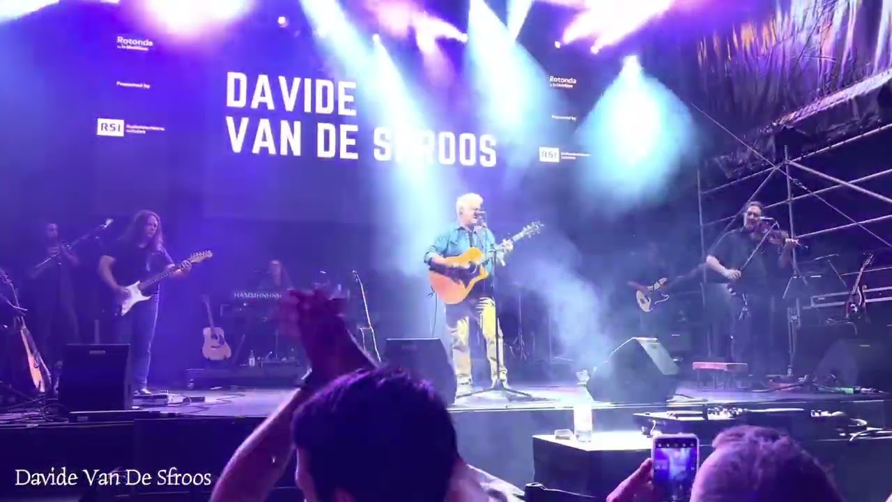 Davide Van De Sfroos - La curiera @Locarno