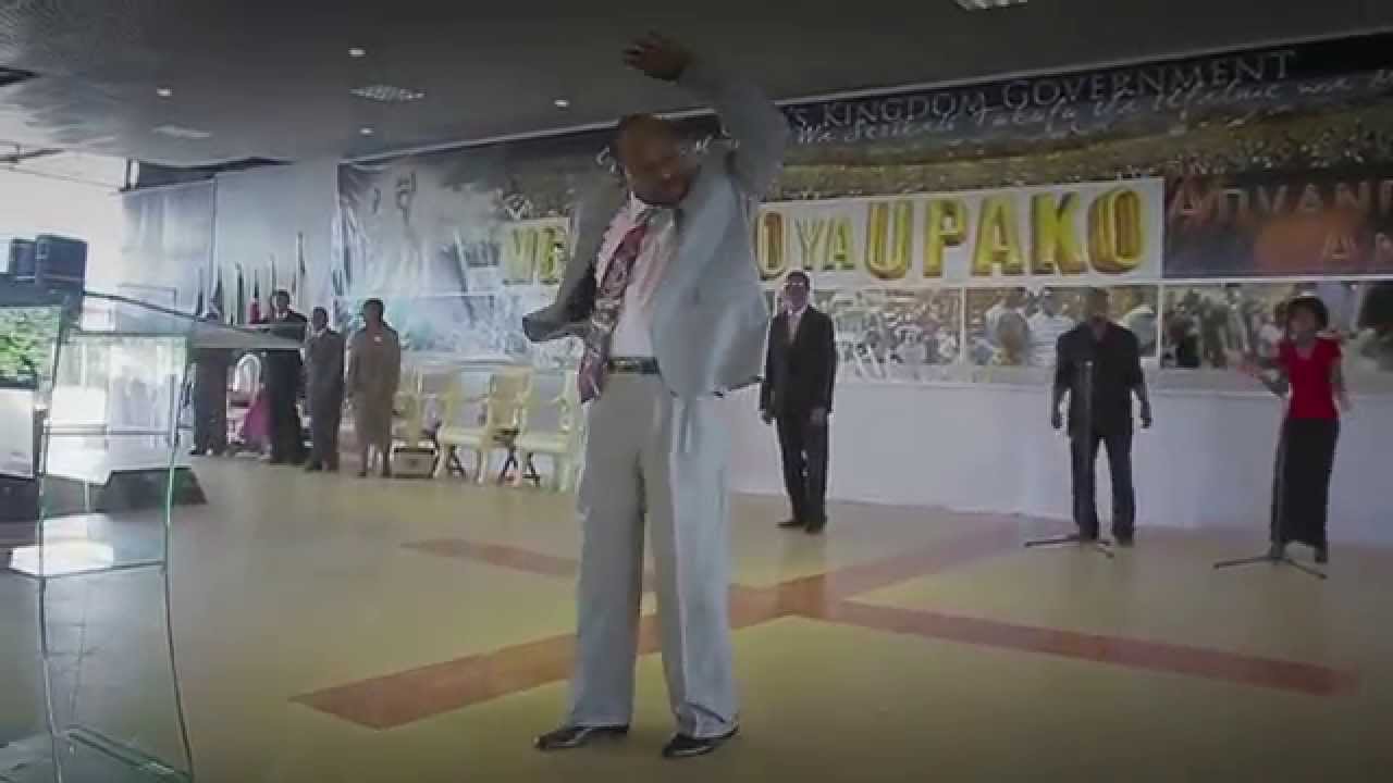 Kingly Dancing - When A King Himself Dances ...!!!!