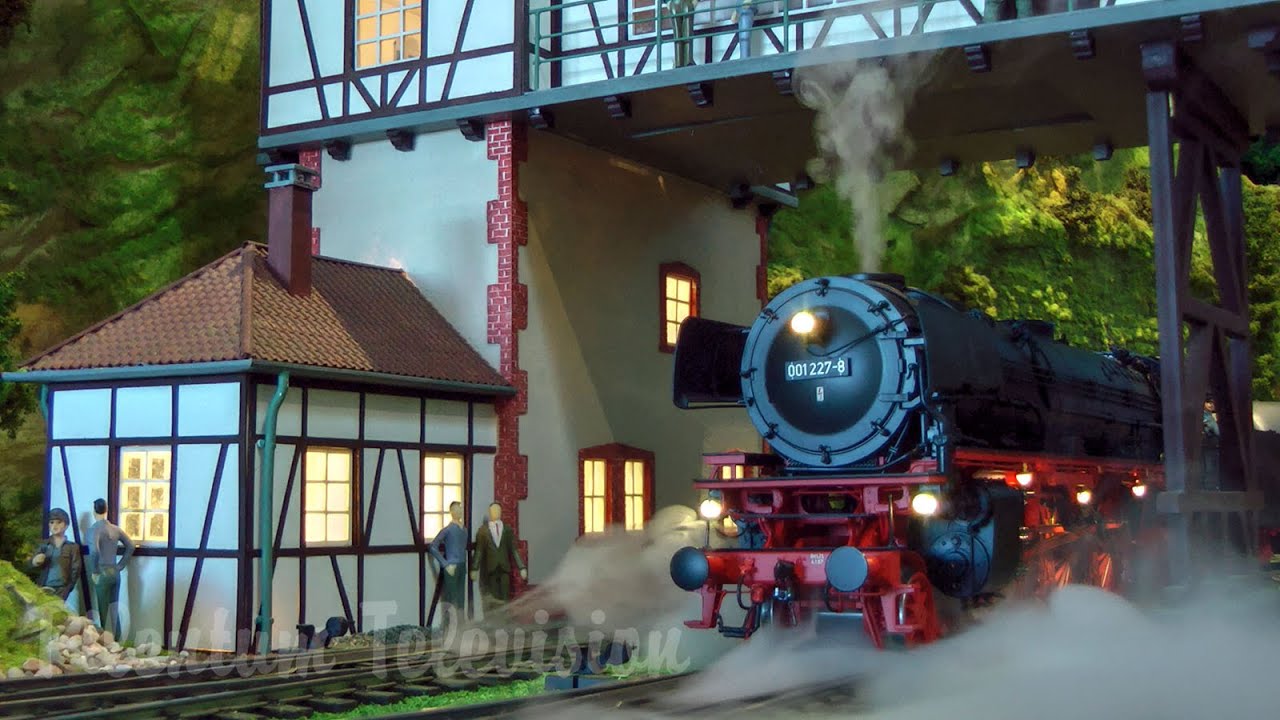 Makieta Kolejowa - Lokomotywy parowe i modele pociąg&oacute;w w skali 1/32