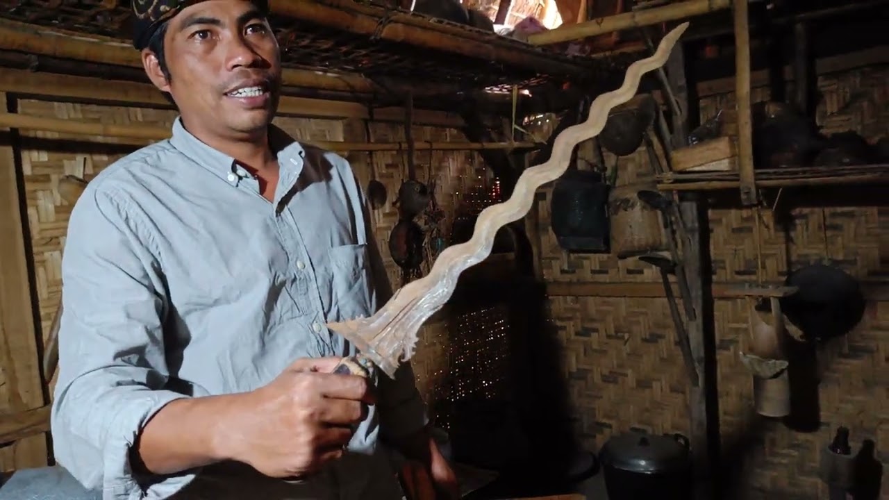 The Sasak Sade Tribe in Central Lombok || Hundreds-of-Year-Old Houses and Heirlooms