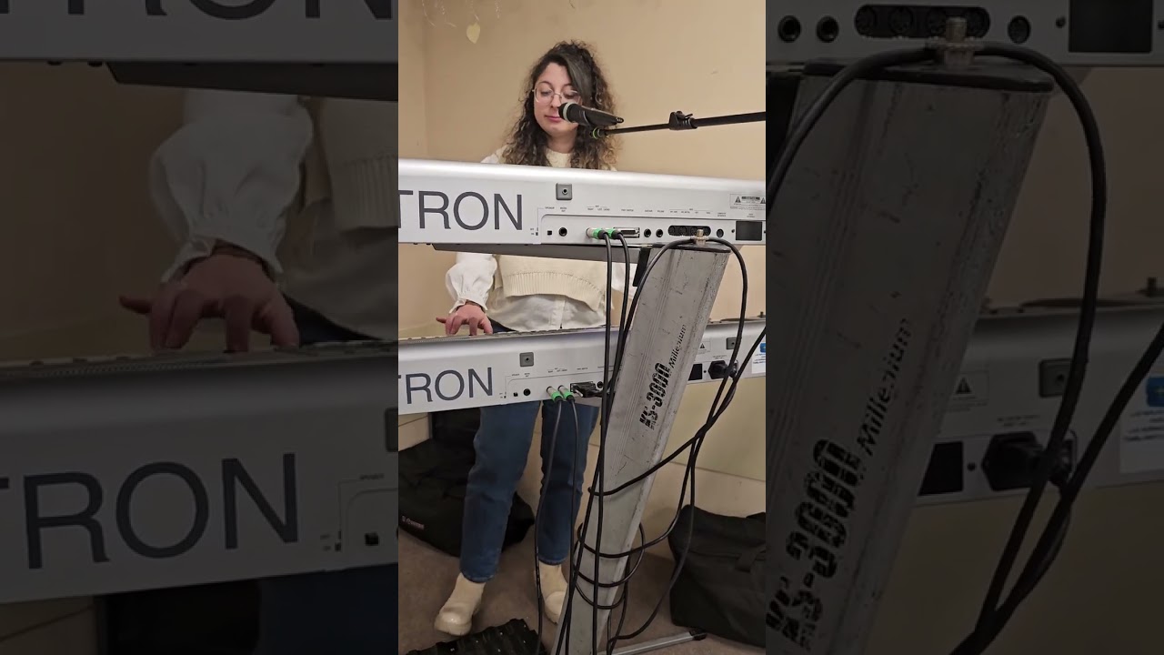 ALICIA Y SUS TECLADOS HOGAR TINEP