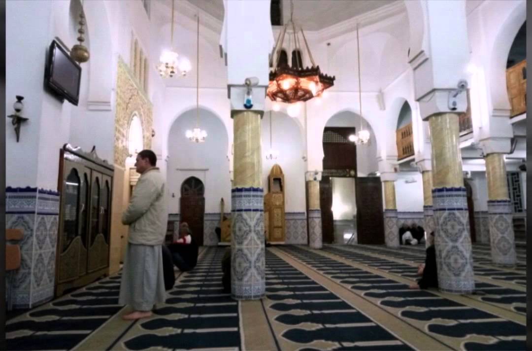 مسجد الأمة العتيق أذان طابع جزائري عاصمي..........