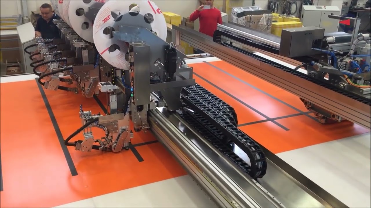 SM-370-HA | Static bed welding and cutting machine for truck curtains