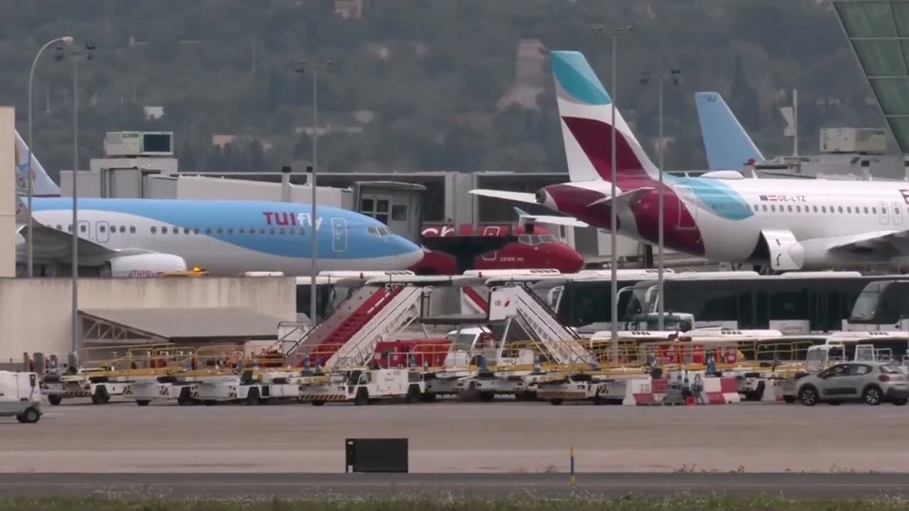 Last-minute bookings boost Europe's travel giant TUI