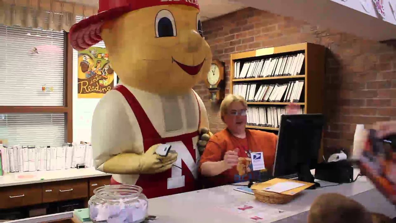 Lil' Red visits Blair Public Library
