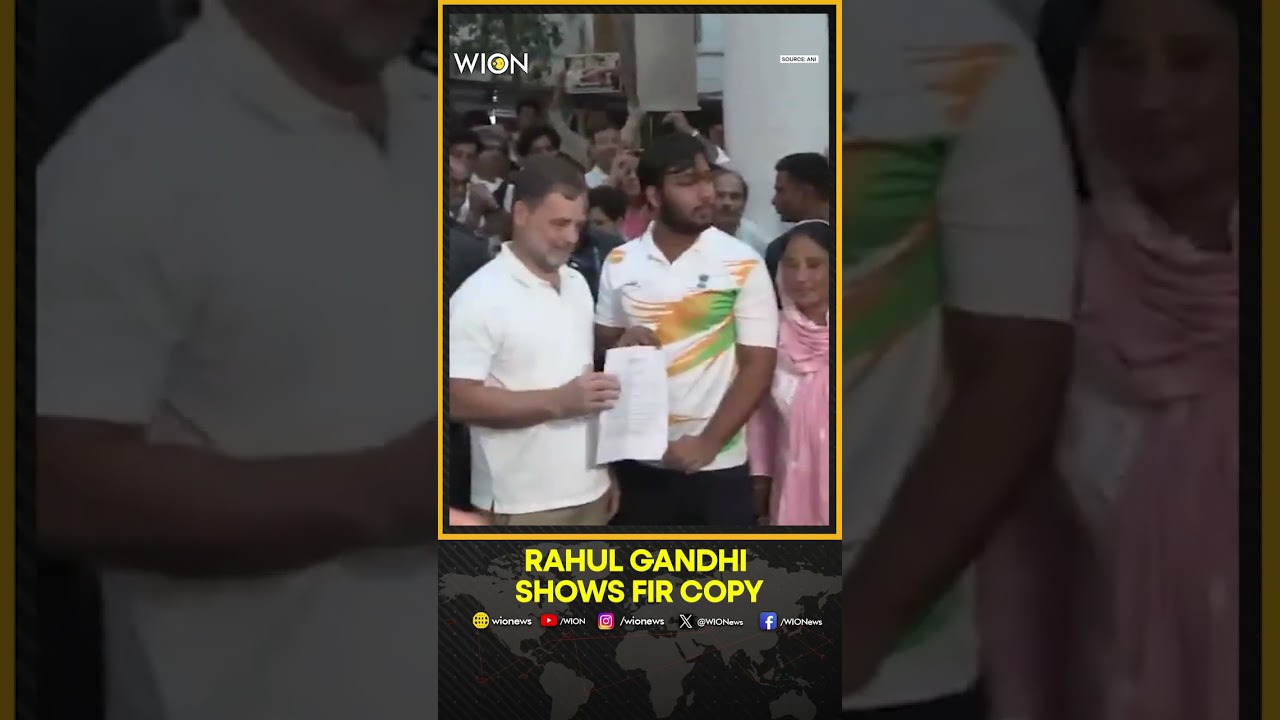 Rahul Gandhi Shows FIR After Sahil Lochav's Complaint | Jantar Mantar Protest