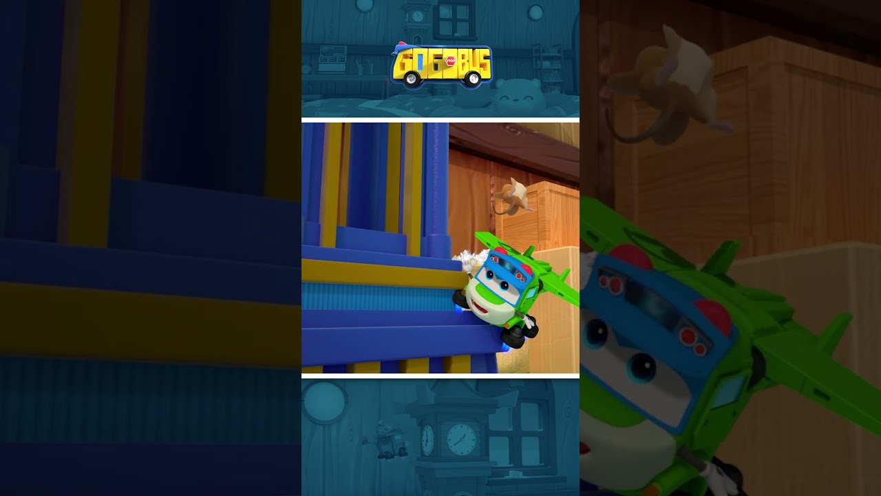 Hickory Dickory Dock 🐭🕰 #shorts #rimas #m&uacute;sicainfantil #gogobusportugues