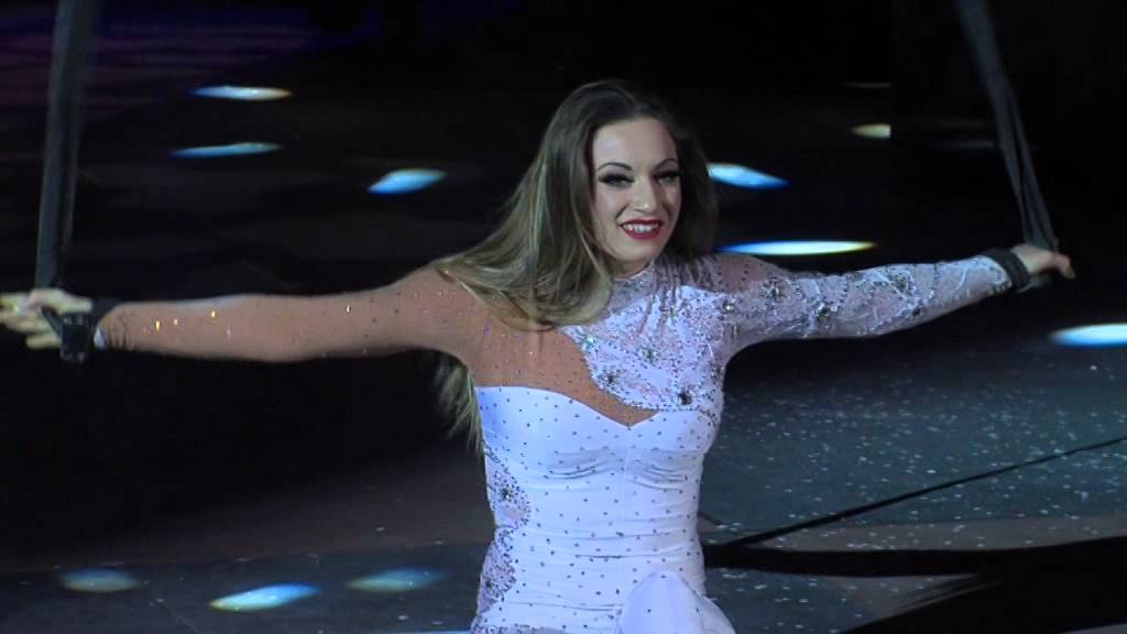 Viviana Rossi aerial straps- Navidades 2013-2014 CIRCO PRICE.