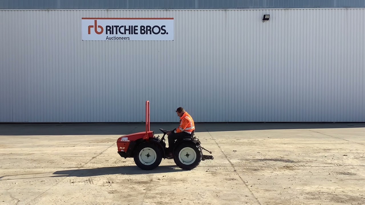 1999 Goldoni Base 20 Articulated Utility Tractor I St Aubin, France Auction - 29 & 30 September