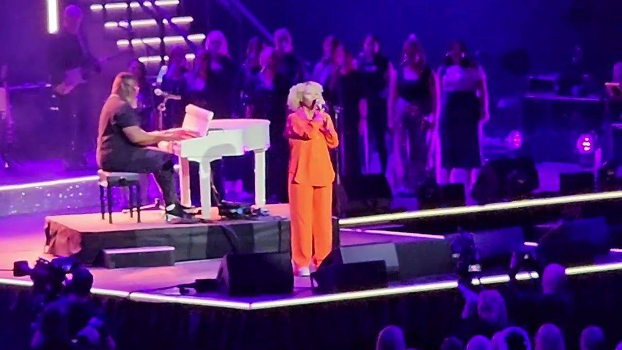 ✨️EMELI SANDE NEXT TO ME ROCK CHOIR LIVE NEC Birmingham 29th November 2025 ✨️