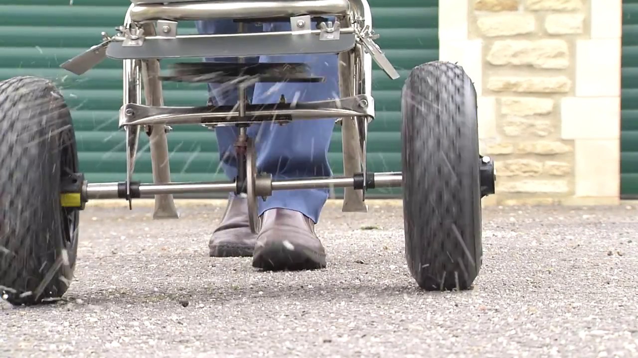 The Handy THSSALT Salt Spreader