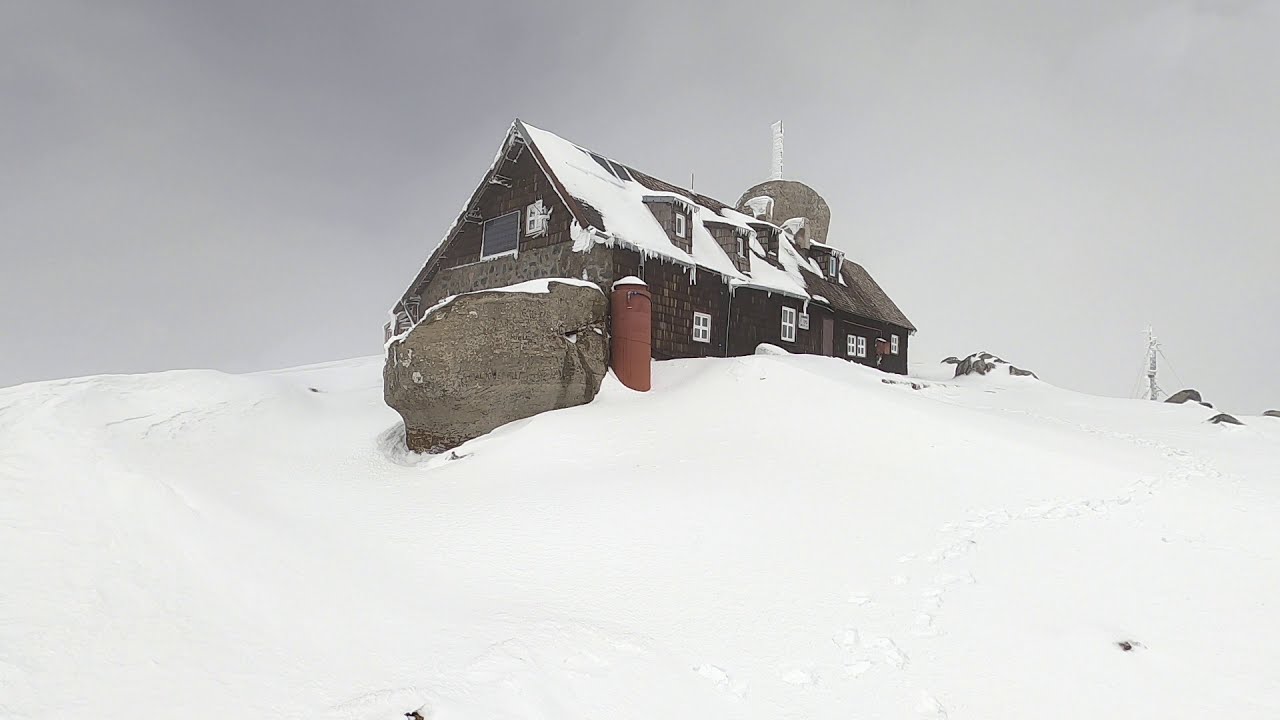 Bucegi: Valea Jepilor (Jepii Mici) - Cabana Caraiman - Colții Obârșiei - Vârful Omu - Valea Cerbului