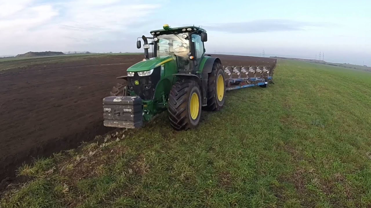 Pf&uuml;gen mit John Deere 7270R und Lemken Diamant 12