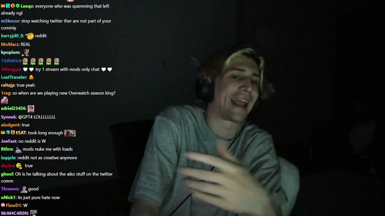 xQc gets deep with chat to end his stream
