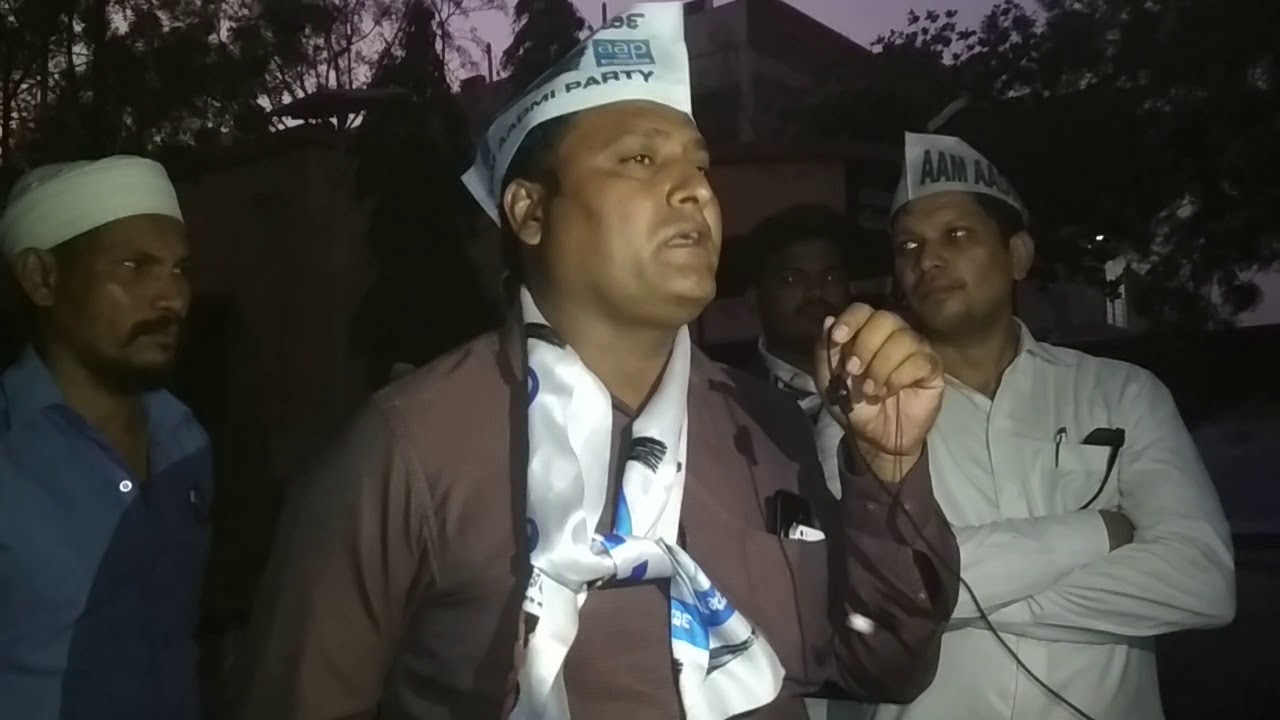 AAM Aadmi party candidate car attacked glass broken