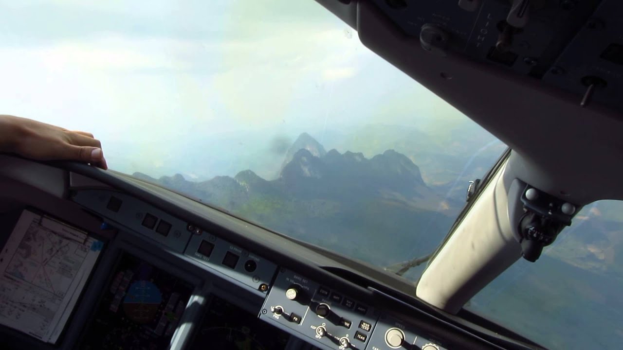 Lao Central SSJ 100-95 Cockpit - Flight from Vientiane Wattay (VTE) to Luang Prabang (LPQ), Lao PDR