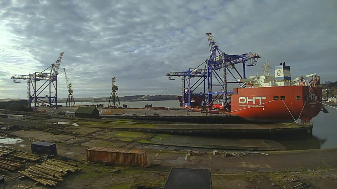 Loading three STS cranes.