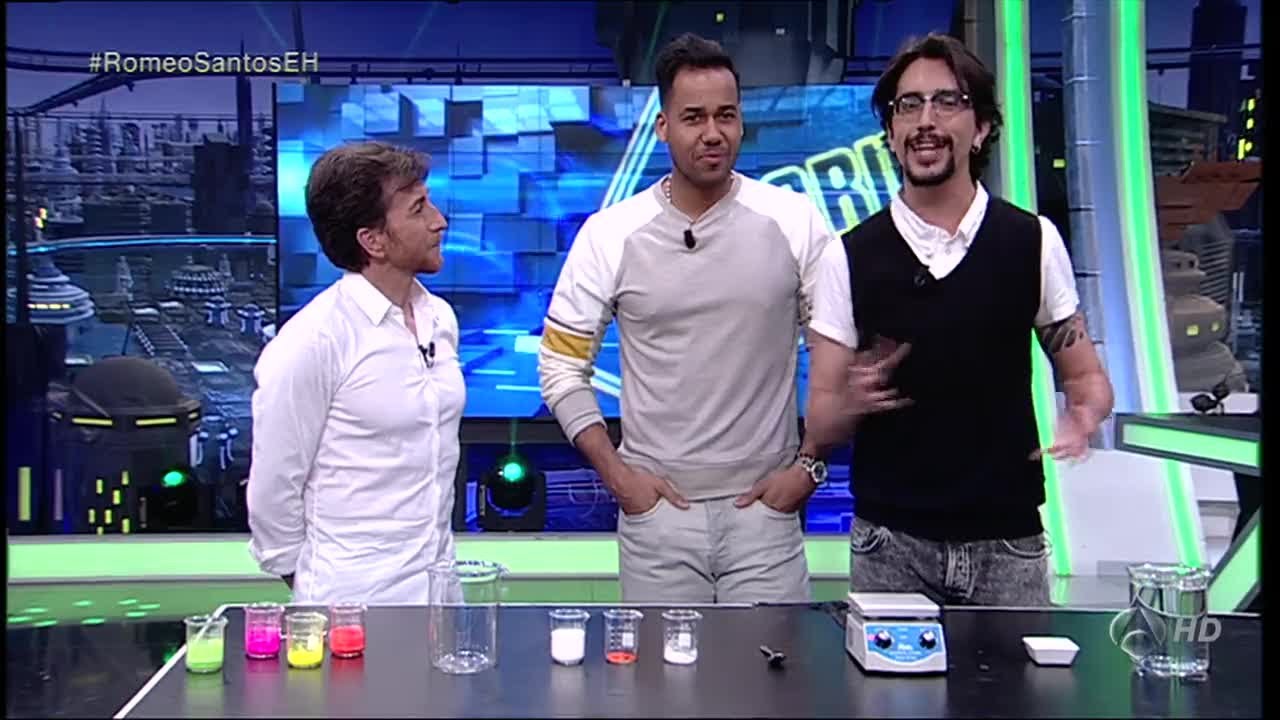 El Hormiguero 3.0 - Marron crea una galaxia para Romeo Santos