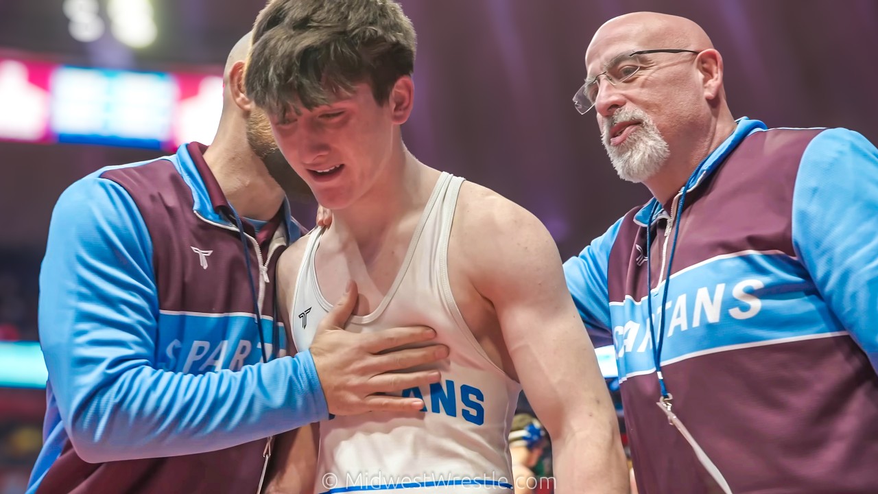 132 1A – Holden Brazelton {R} of St. Joseph Ogden IL vs. Wyatt Doty {G} of Polo IL