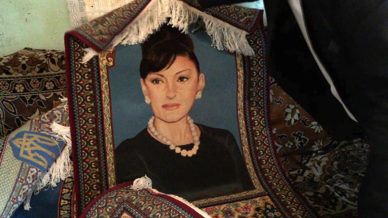 Xalça istehsalçısı: Əsasən siyasətçilərlə maraqlanıram