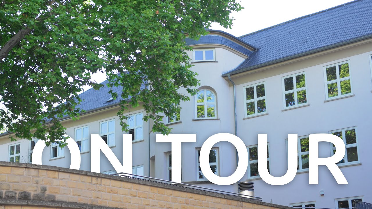 Kinderflüsterei on Tour: Schule 2022. Wie zufrieden sind Eltern an einer Brennpunktschule?