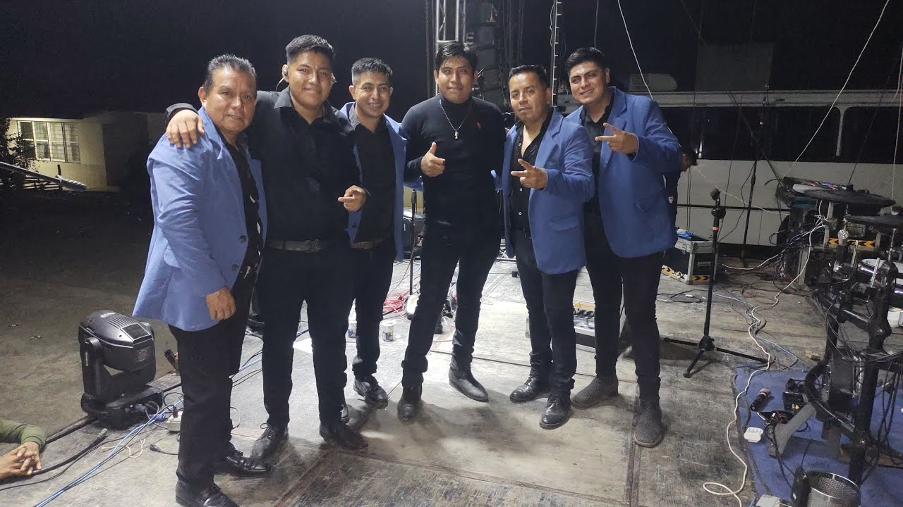 GRUPO ZONTE MUSICAL EN MEZA DE TZAPOTZALA CHICONTEPEC 