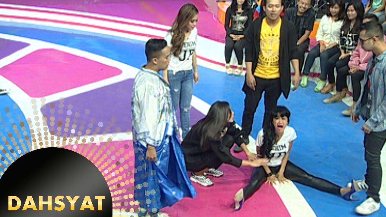 JuPe Ngambek Dilantai Tayangan Awardnya Error [Dahsyat] [27 Jan 2016]