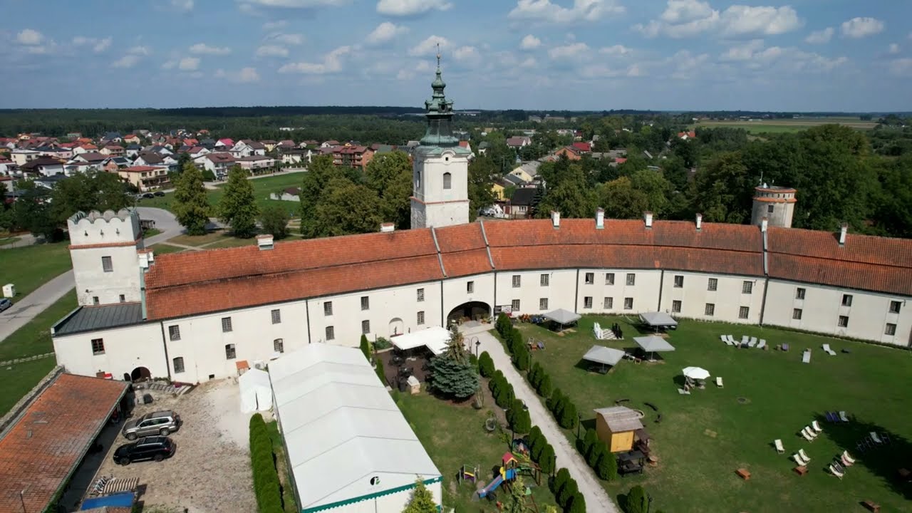 Stare Warowne Opactwo Cysters&oacute;w w Sulejowie XII w. Dron.
