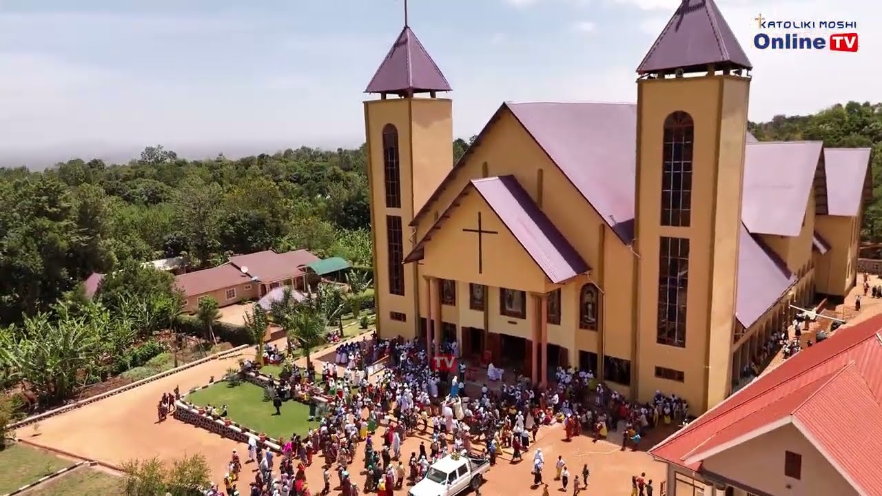 #DRONE VIDEO MAANDAMANO YA TOBA YAKIONGOZWA NA ASKOFU MINDE KUANZIA PAROKIA YA SHIMBI MPKA KIROKOMU