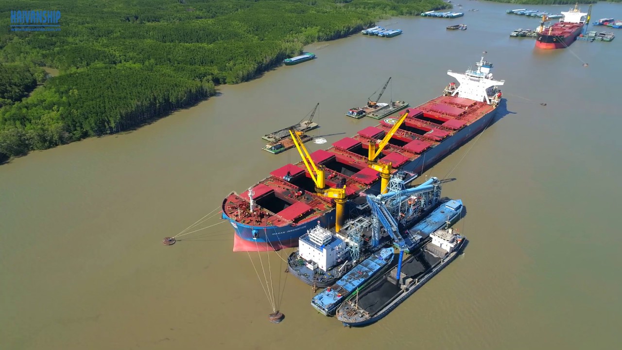 Assisting M.V MARAN INNOVATION berthing and coal transshipment by FOTP LENA at Buoys Bp4 (Go Gia)