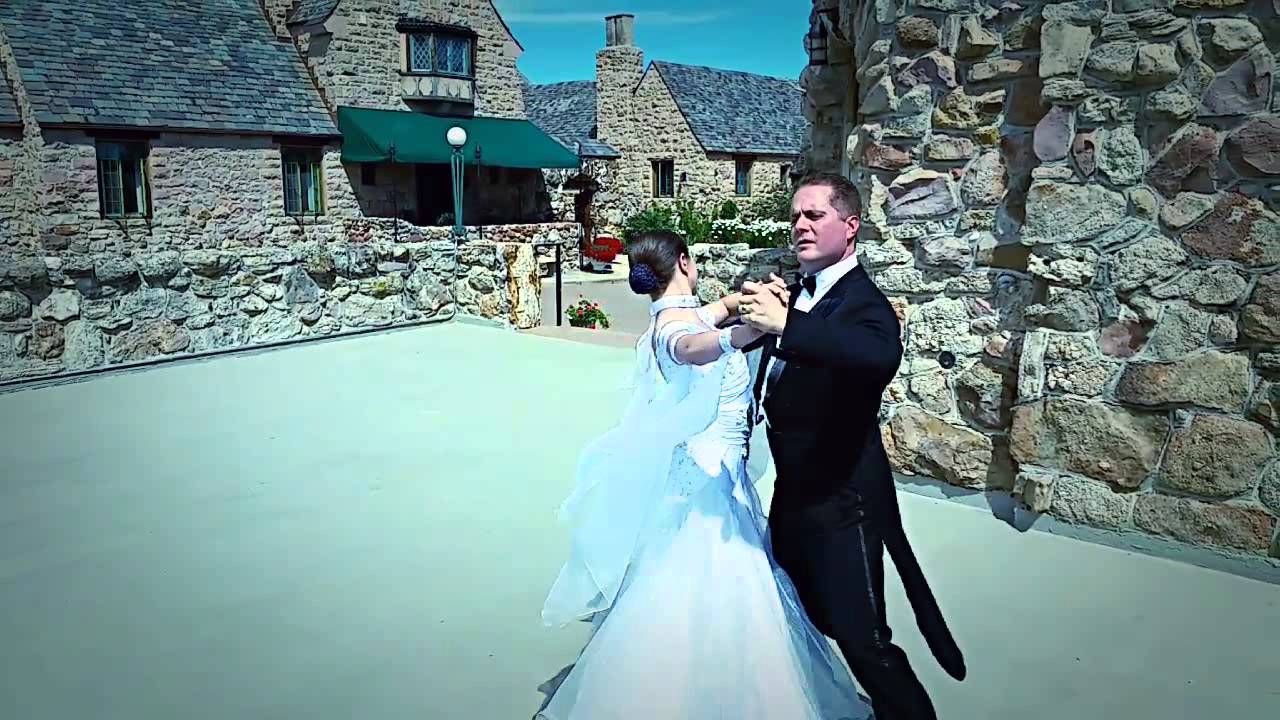 Dancing like Cinderella wedding dance at Cherokee Castle