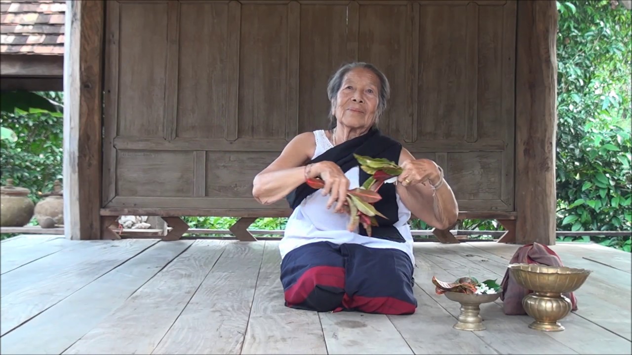 ฟ้อนดอกเจิงซอถวายพระบาทสมเด็จพระเจ้าอยู่หัว ในพระบรมโกศ